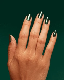 Gel Nail Polish Peppermint Bark And Bite -OPI Color Shop hol23 peppermint bark and bite gif 9684b1c7 f817 457b bedb 575d303c6997