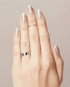 Dipping Powder OPI Nails The Runway -OPI Color Shop opi nails the runway hand gif ea3045b0 e9a7 4eec 8f0c 2e9fa54e2dae