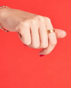 Nail Lacquer We Seafood And Eat It -OPI Color Shop we seafood and eat it gif d036acf8 6470 43fc a7f8 b5b25fa751f6